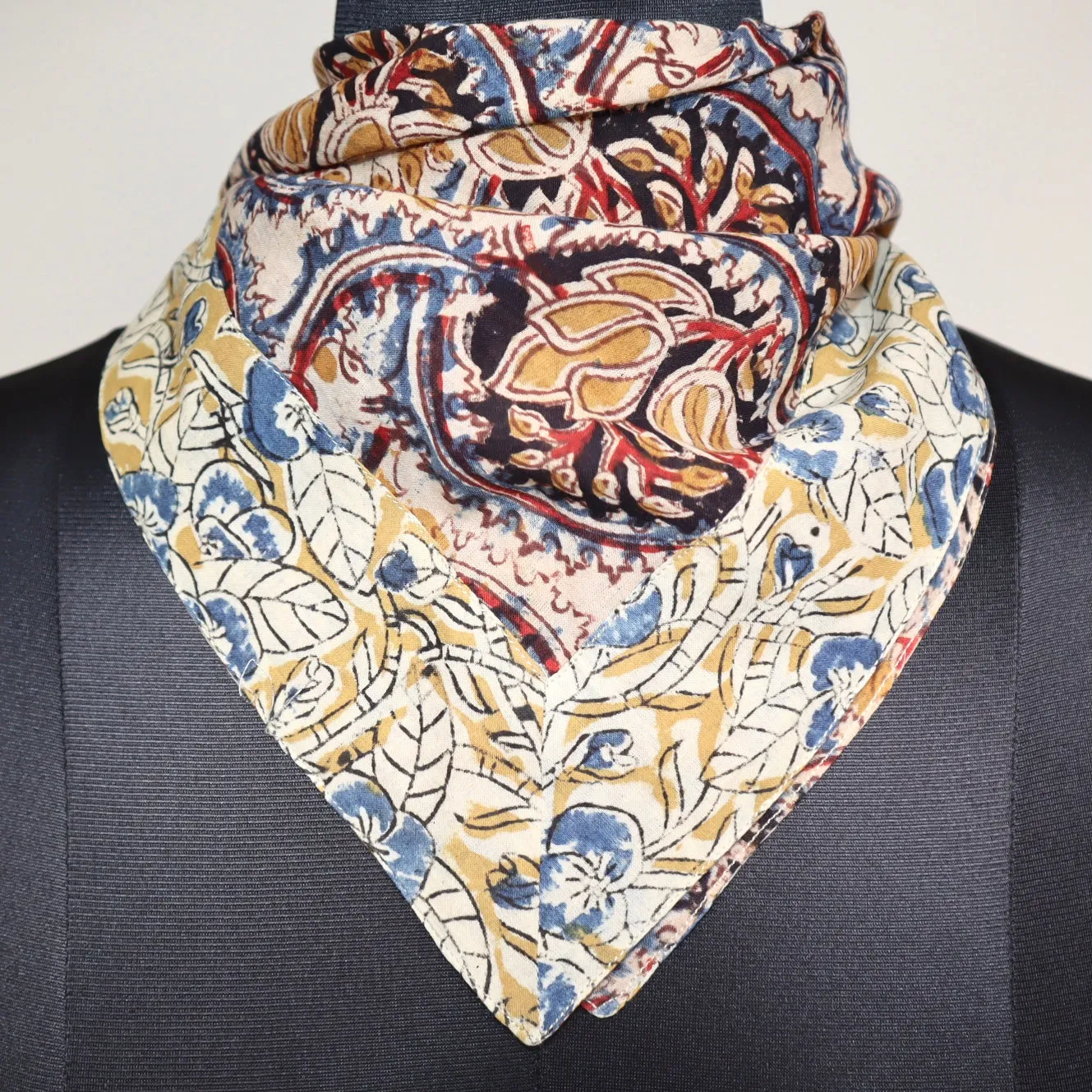 Golden Vineburst - Appliqué Border Bandana (KK1503-22)