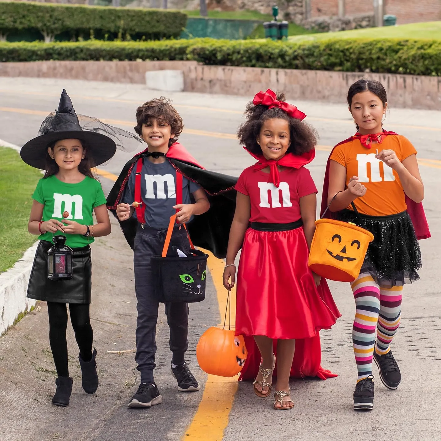 Veracco Letter M Halloween Costumes Youth T_Shirt Funny Halloween Team Group T-Shirt