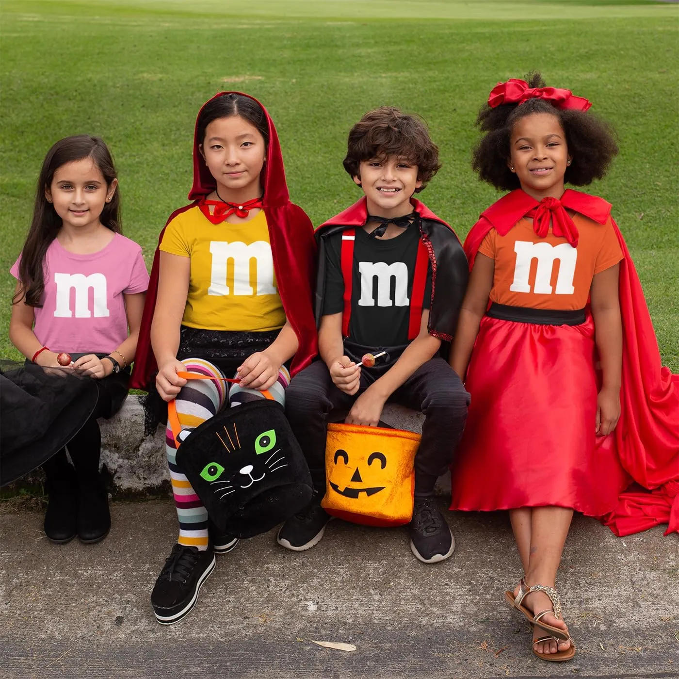 Veracco Letter M Halloween Costumes Youth T_Shirt Funny Halloween Team Group T-Shirt